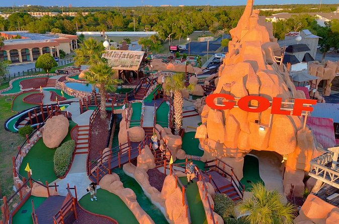 Bonanza Golf & Gifts Entry Ticket in Orlando - Who Should Book It: Families, Couples, and Teens