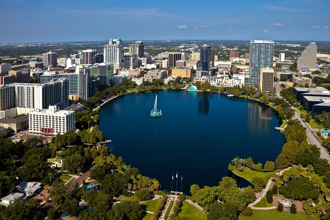 ICONic City Tour Of Orlando - Lake Eola and Downtown Orlando: Quick Photos, Then Learn on the Move