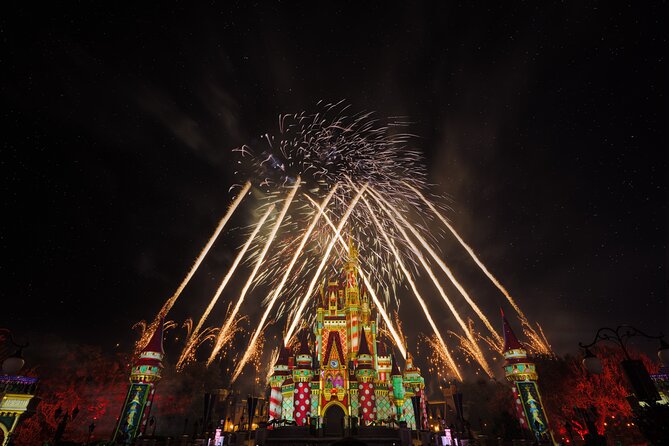 Mickey's Very Merry Christmas Party at the Magic Kingdom - Main Street snowfall: a small effect with big feelings
