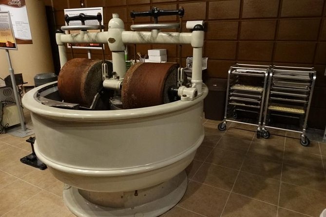 Orlando: Factory Adventure Tour in Chocolate Kingdom - Micro batch bean-to-bar and old-world machinery