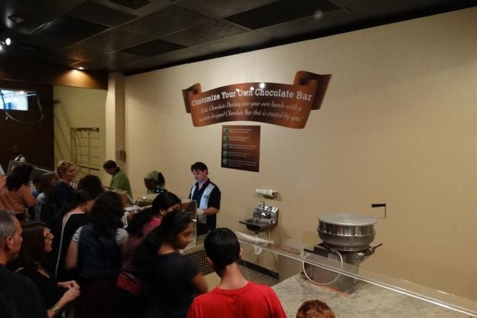 Orlando: Factory Adventure Tour in Chocolate Kingdom - Guides that set the tone: energy, pacing, and questions
