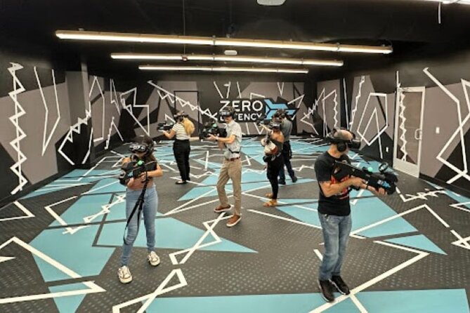 Orlando: Virtual Reality Experience in Max Action Arena - Playing with friends (up to 8) without chaos