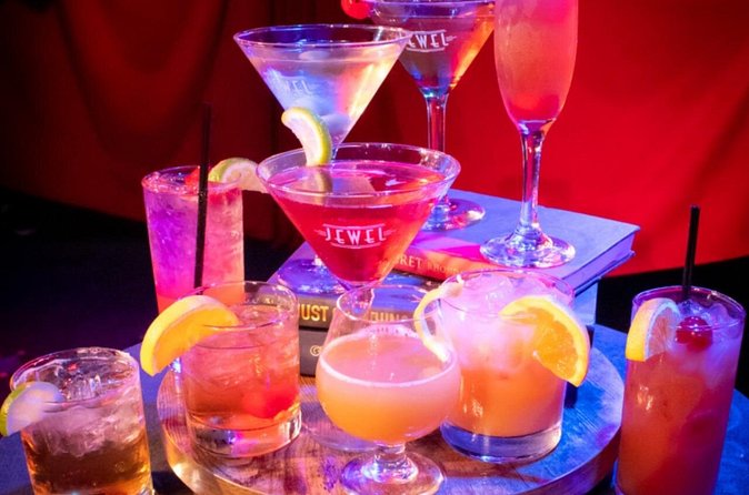 Speakeasy Murder Mystery Dinner Show in Orlando - The Three-Course Prix Fixe Menu: Salad, Herb Chicken, and Chocolate Brownie