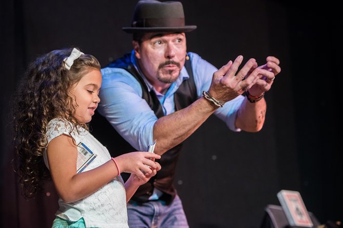 The Outta Control Magic Dinner Show in Orlando - Where this dinner show fits in your Orlando evening