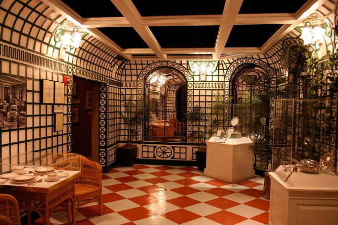 Titanic : The Artifact Exhibition Ticket in Orlando - Touch the iceberg: the most physical moment