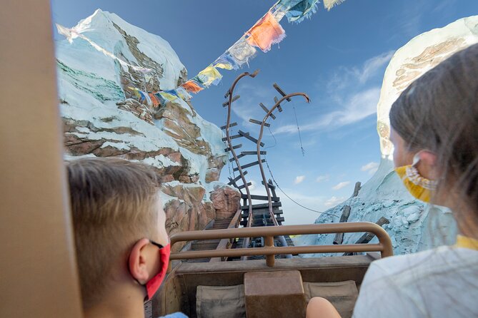 Walt Disney World Orlando Resort Base Ticket - Disney’s Animal Kingdom: safaris, dinosaurs, and Pandora