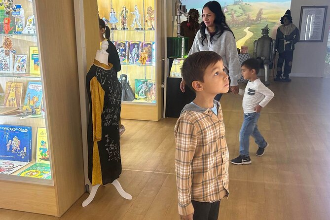 Wizard of OZ Museum tour - Should you book Wizard of Oz Museum and Van Gogh in Cape Canaveral?